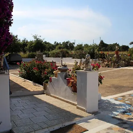 Akrojali شقة Kómboi