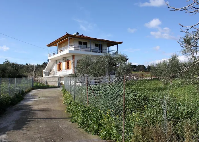 Akrojali Apartment *