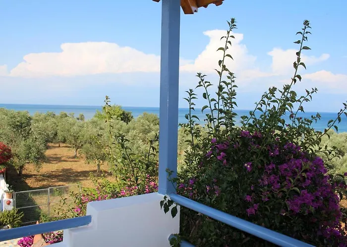 Akrojali Apartmán Kómboi