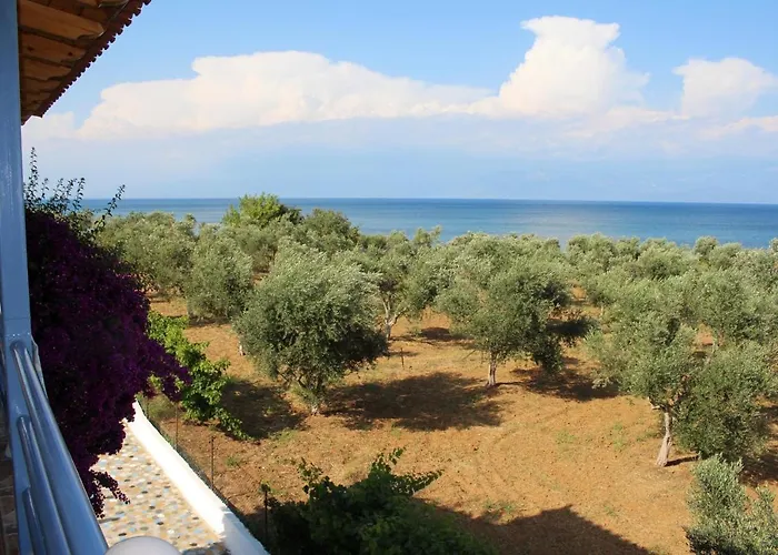 Akrojali Apartmán Kómboi