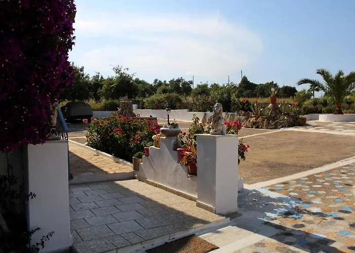 Akrojali Apartamento Kómboi